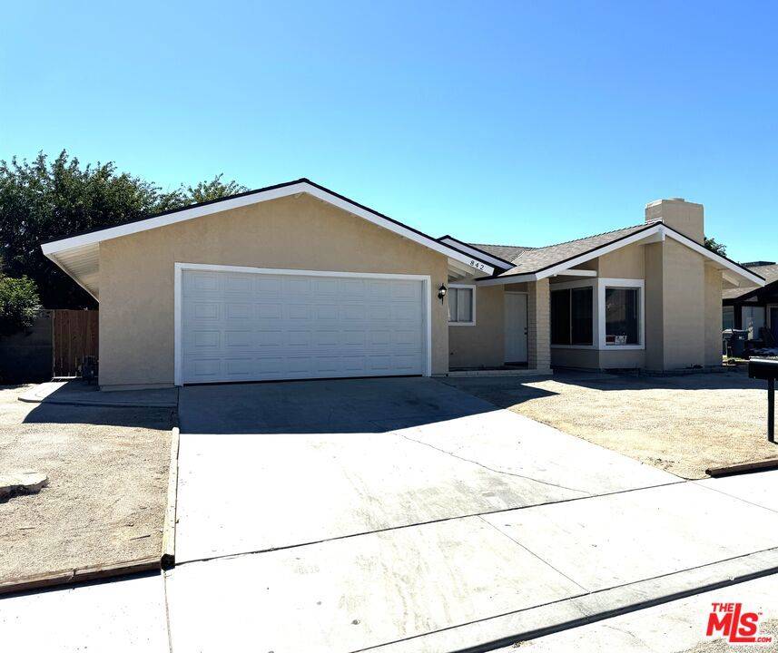 Lancaster, CA 93535,842 E Langhorn ST