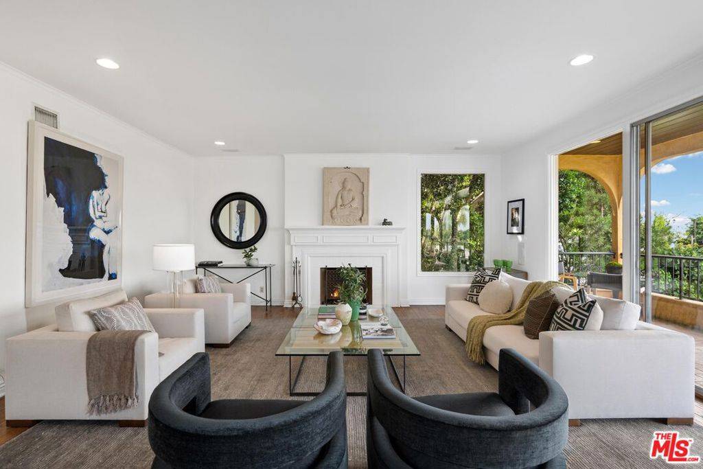 Studio City, CA 91604,3422 Laurie PL