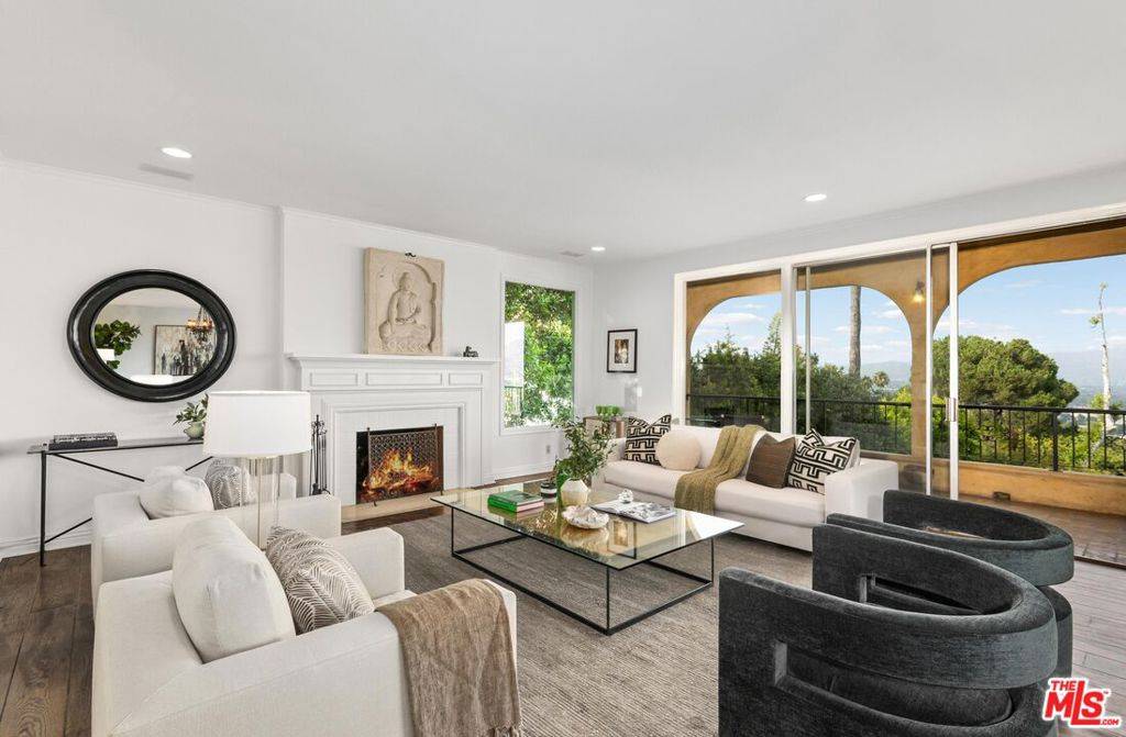 Studio City, CA 91604,3422 Laurie PL