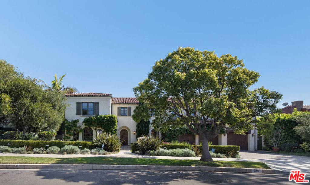 Pacific Palisades, CA 90272,216 Toyopa DR