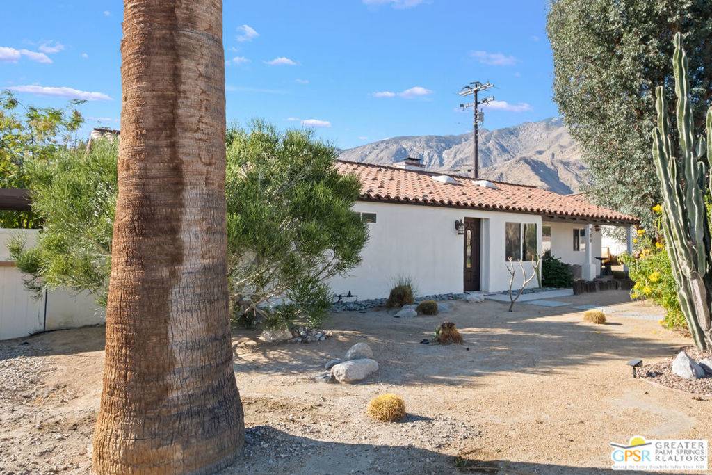 Palm Springs, CA 92262,389 Cabrillo RD