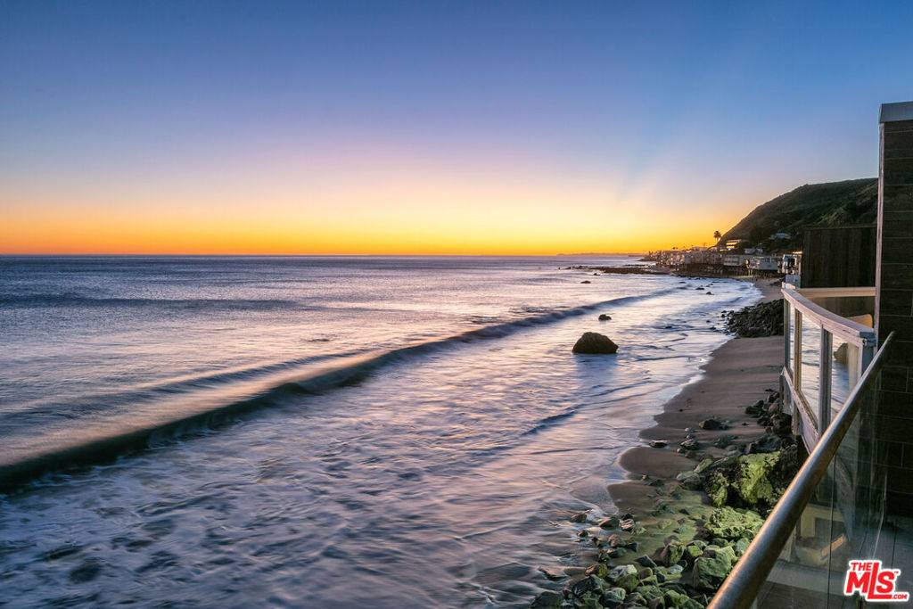 Malibu, CA 90265,20448 Pacific Coast HWY