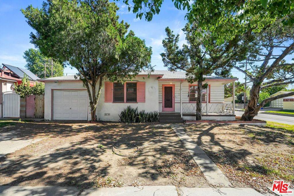 Panorama City, CA 91402,8002 Hazeltine AVE