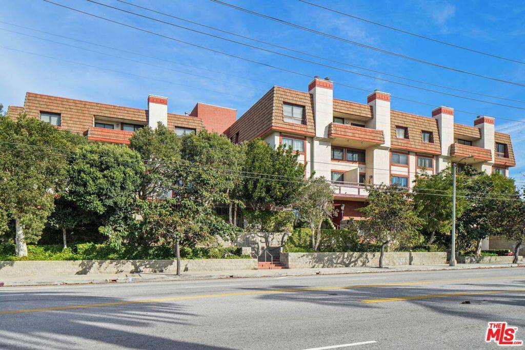 Playa Del Rey, CA 90293,8828 Pershing DR #320