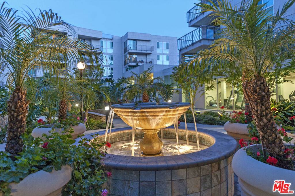 Los Angeles, CA 90012,267 S San Pedro ST #307