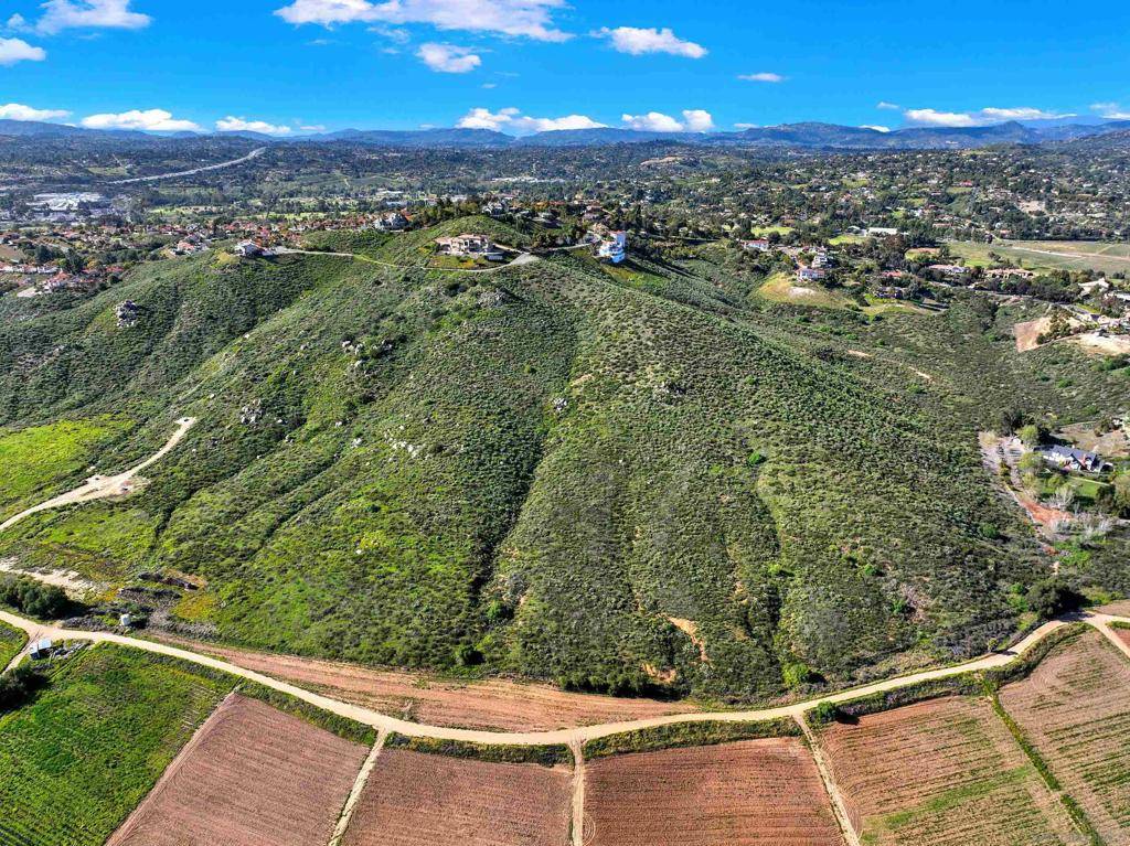 Escondido, CA 92025,Sierra Linda Dr