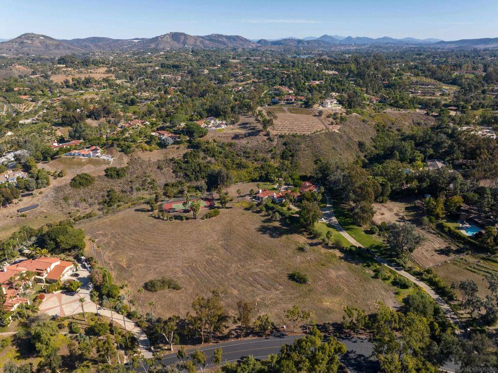 Rancho Santa Fe, CA 92067,377 Flores De Oro