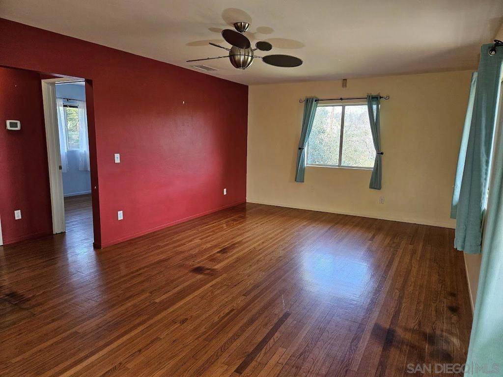 San Diego, CA 92105,4246 PEPPER DRIVE