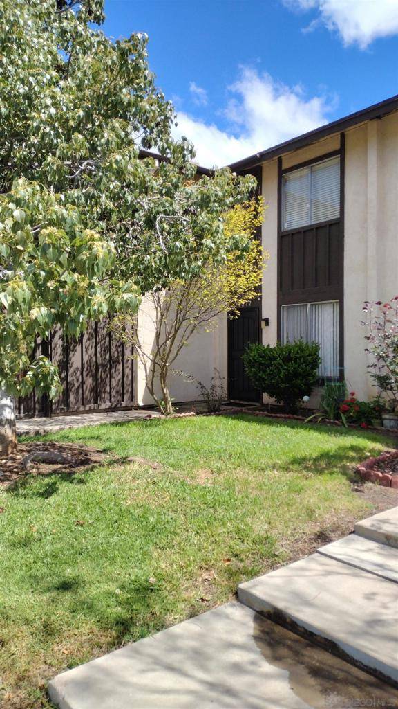 Santee, CA 92071,10272 Carefree Dr