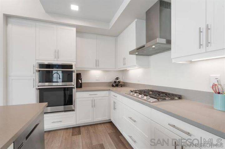San Diego, CA 92108,2450 Community Ln #10