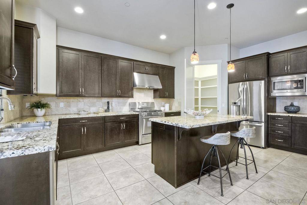 Poway, CA 92064,13222 Vista View Ct