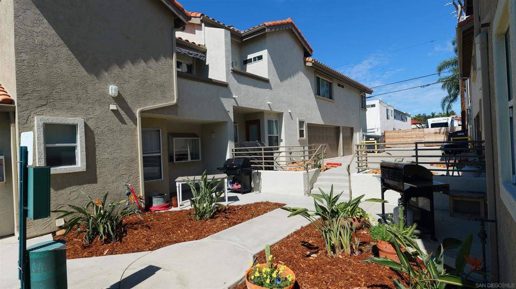 San Diego, CA 92109,2050 Garnet Ave