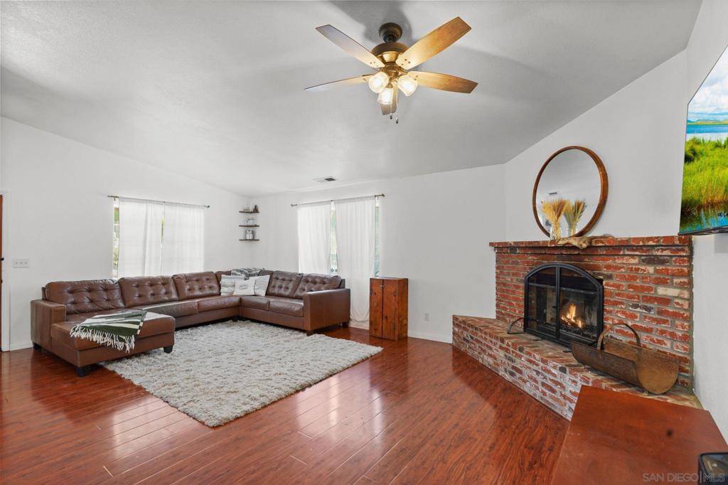 Ramona, CA 92065,719 7Th St
