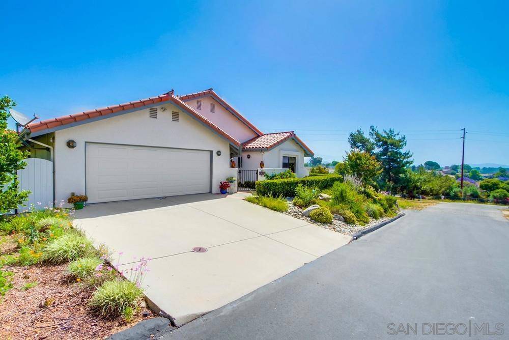 Fallbrook, CA 92028,924 Ridge Heights Drive