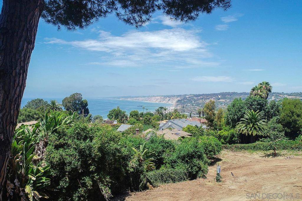 La Jolla, CA 92037,7687 Hillside Drive