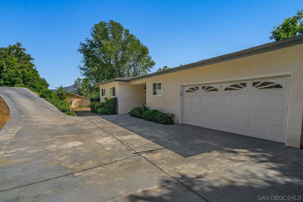 La Mesa, CA 91941,4256 Calavo Dr