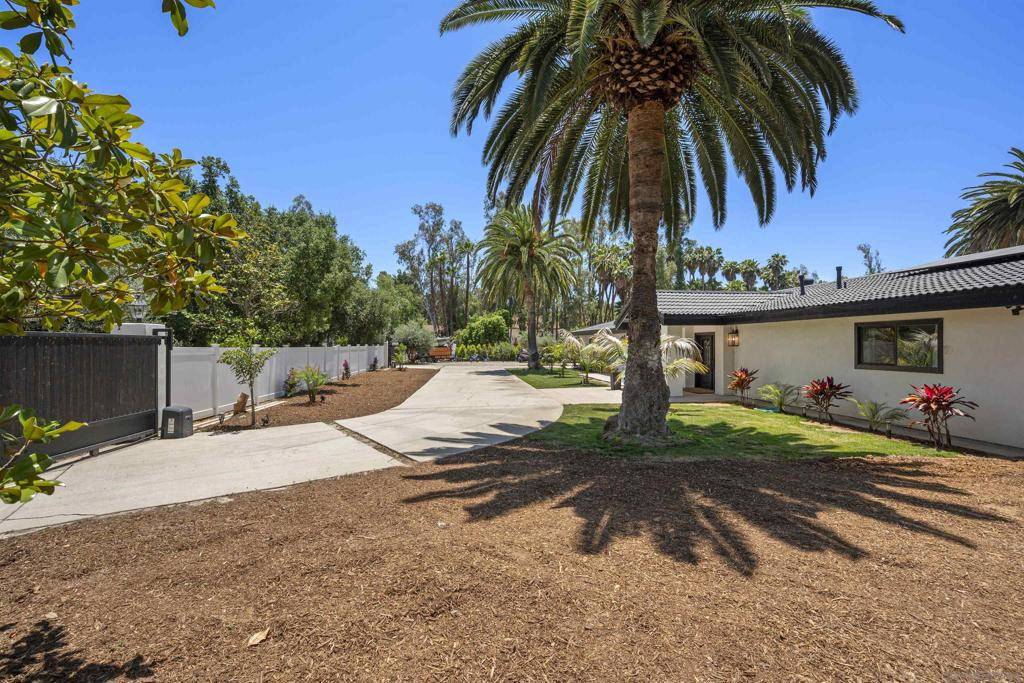 Poway, CA 92064,13367 Calle Colina