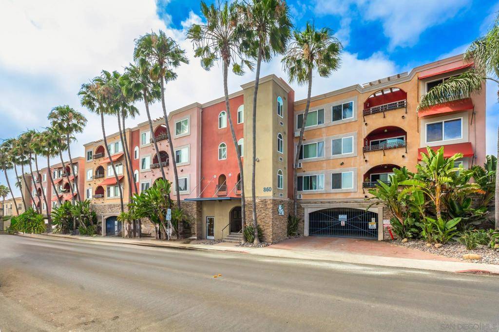 San Diego, CA 92109,840 Turquoise St #202