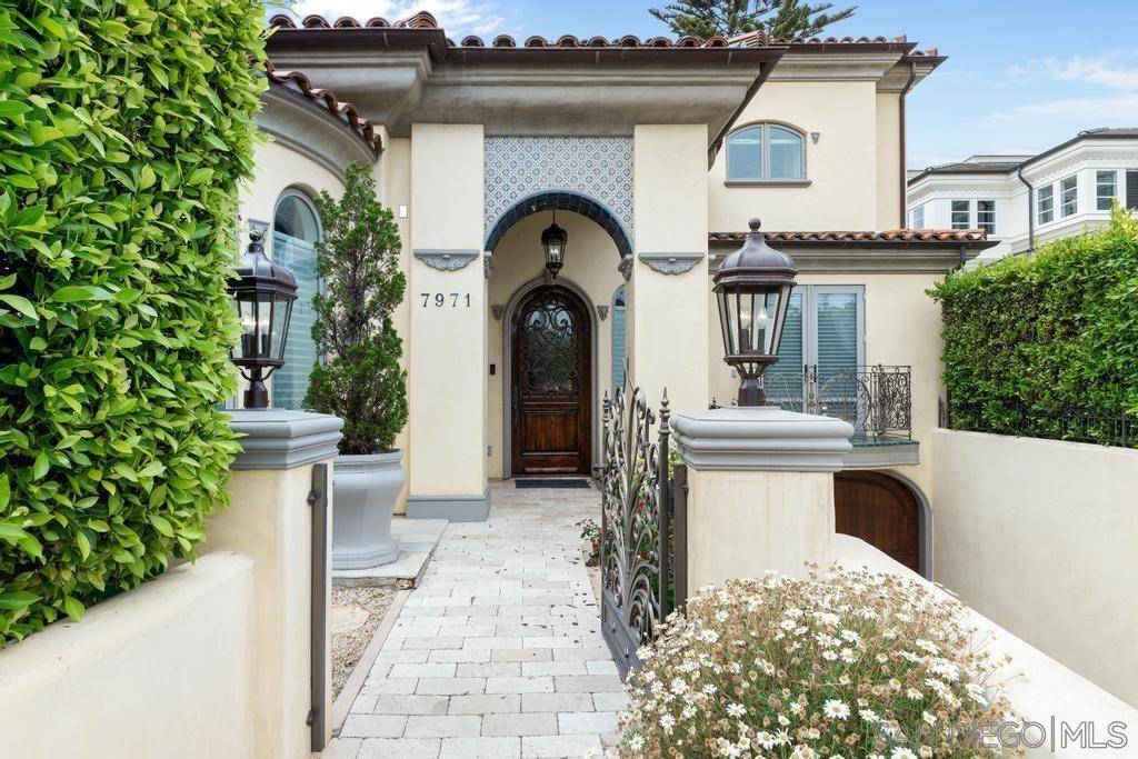 La Jolla, CA 92037,7971 Prospect Pl