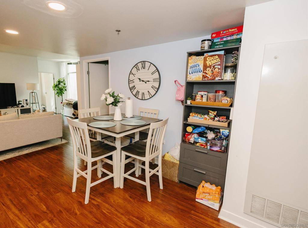 San Diego, CA 92101,425 W Beech St #302