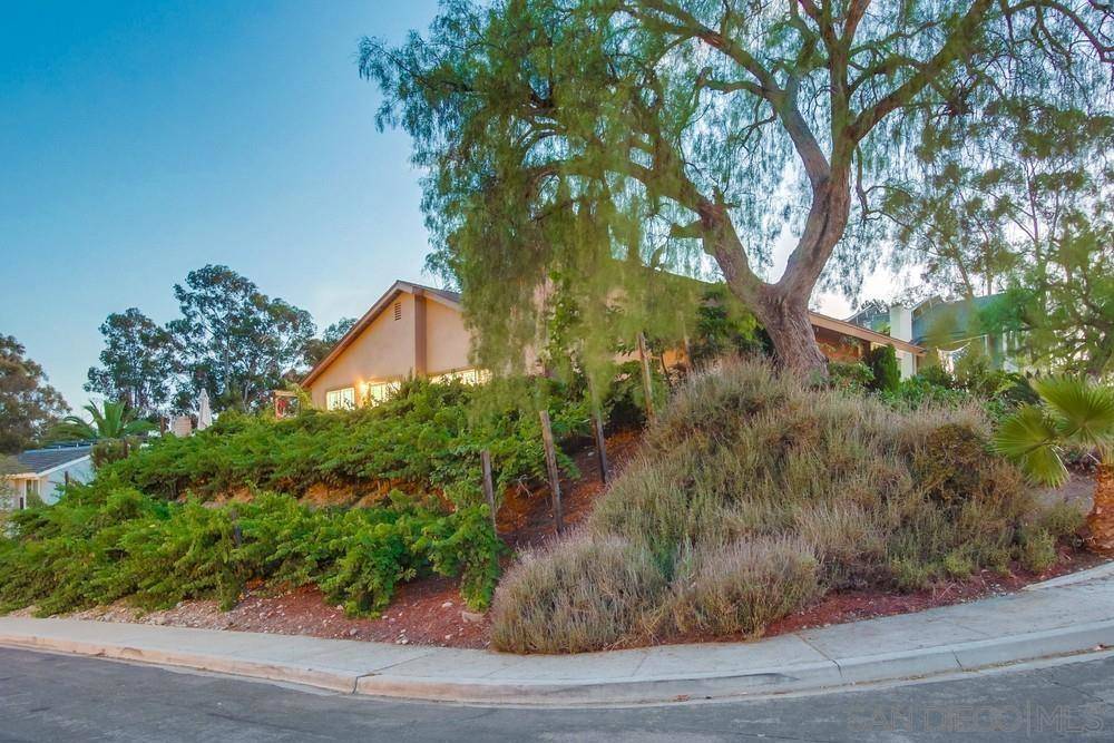 San Diego, CA 92131,10989 Red Cedar Dr