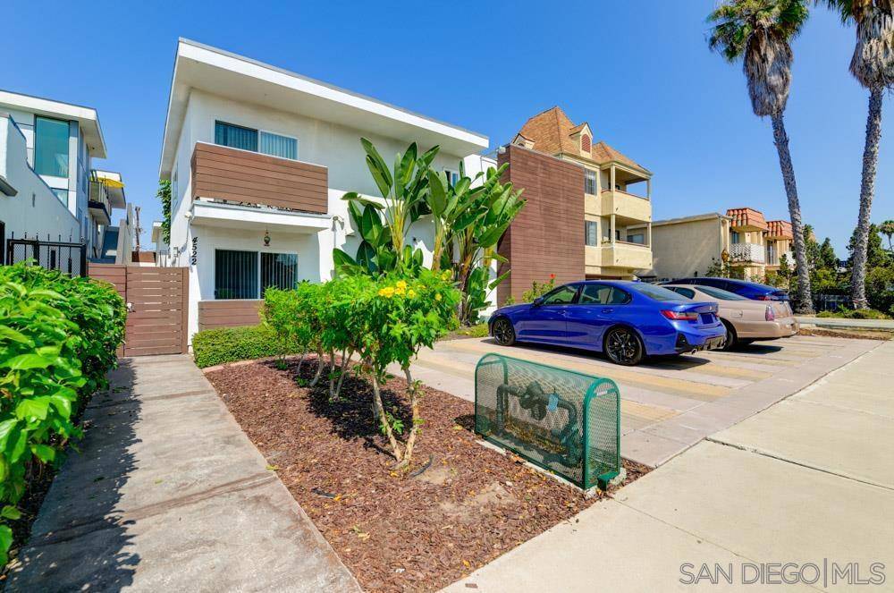 San Diego, CA 92116,4522 Utah St #4