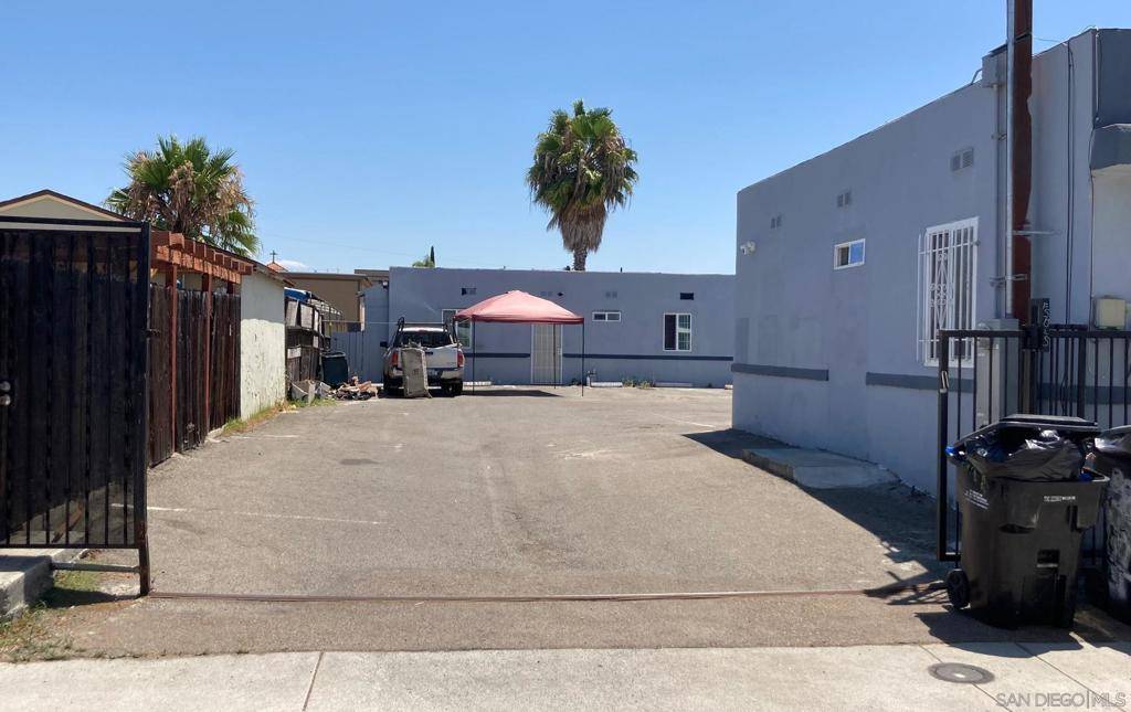San Diego, CA 92105,4228 El Cajon Blvd