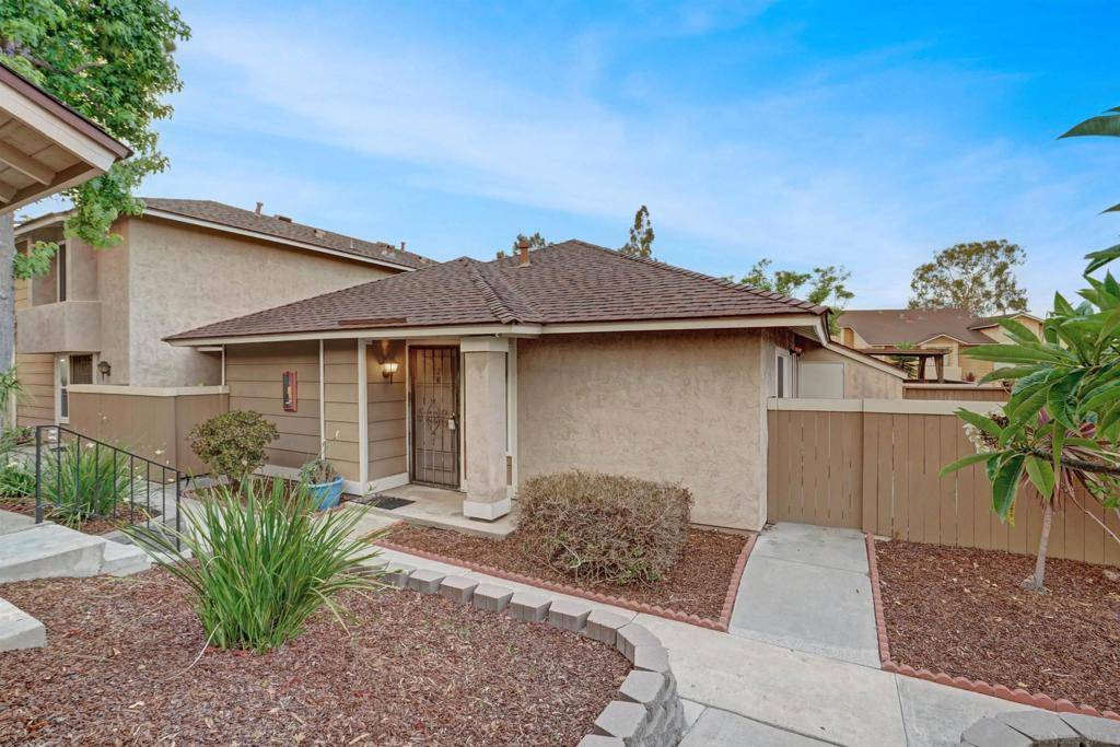 San Diego, CA 92139,6813 Panamint Row #2