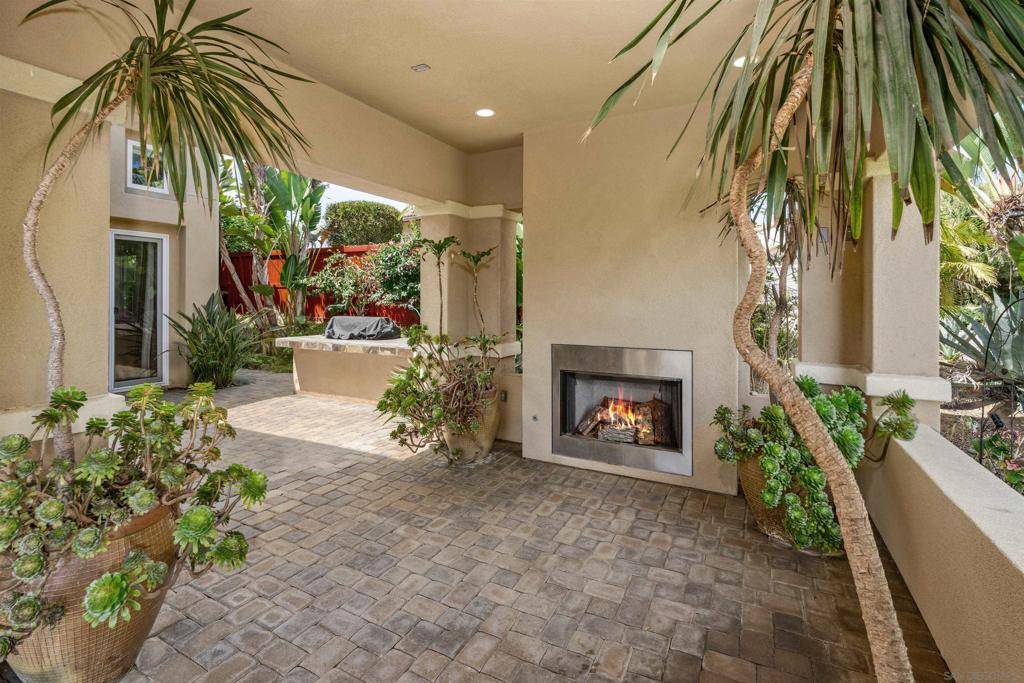 Encinitas, CA 92024,527 Quail Pointe Lane