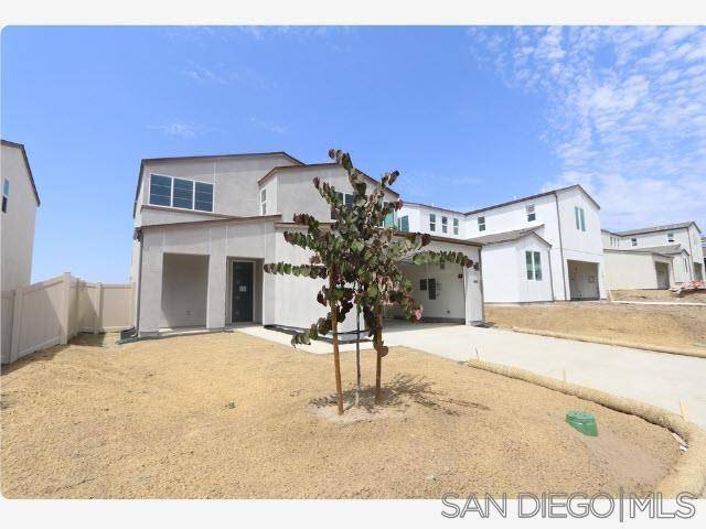 Fallbrook, CA 92028,556 Meadowood St. #411