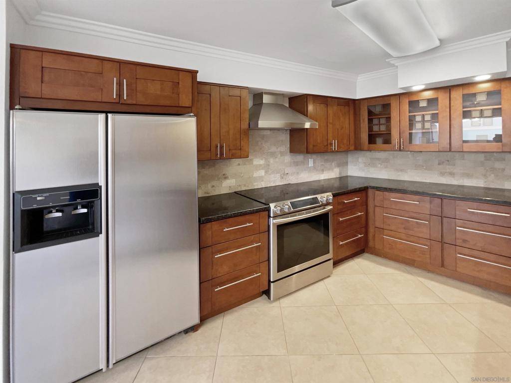 Solana Beach, CA 92075,620 W Solana Cir #1B