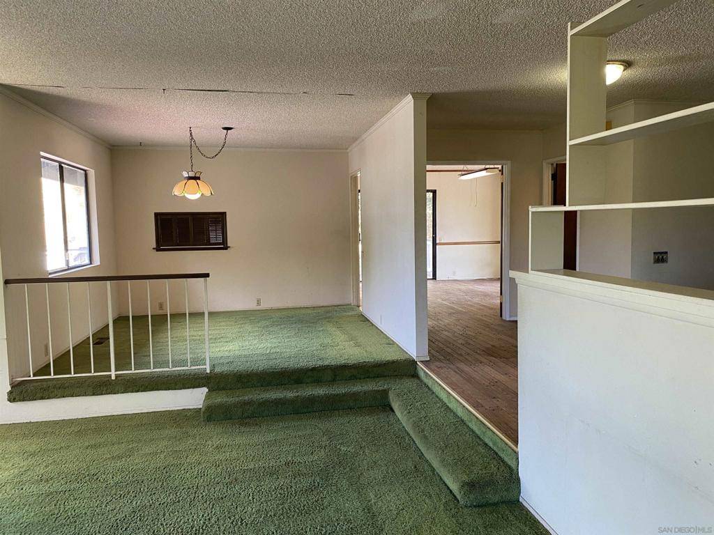 San Diego, CA 92115,4940 DEFIANCE WAY