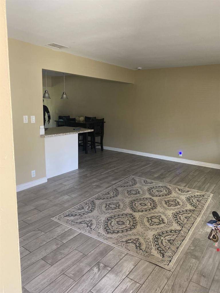 Corona, CA 92879,1031 Ford Street