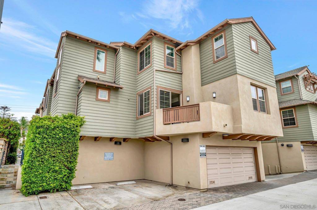 La Jolla, CA 92037,1056 Pearl St #19