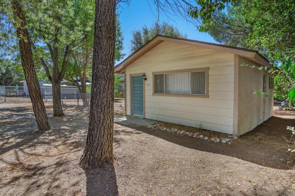 Campo, CA 91906,2514 Gladiola Dr