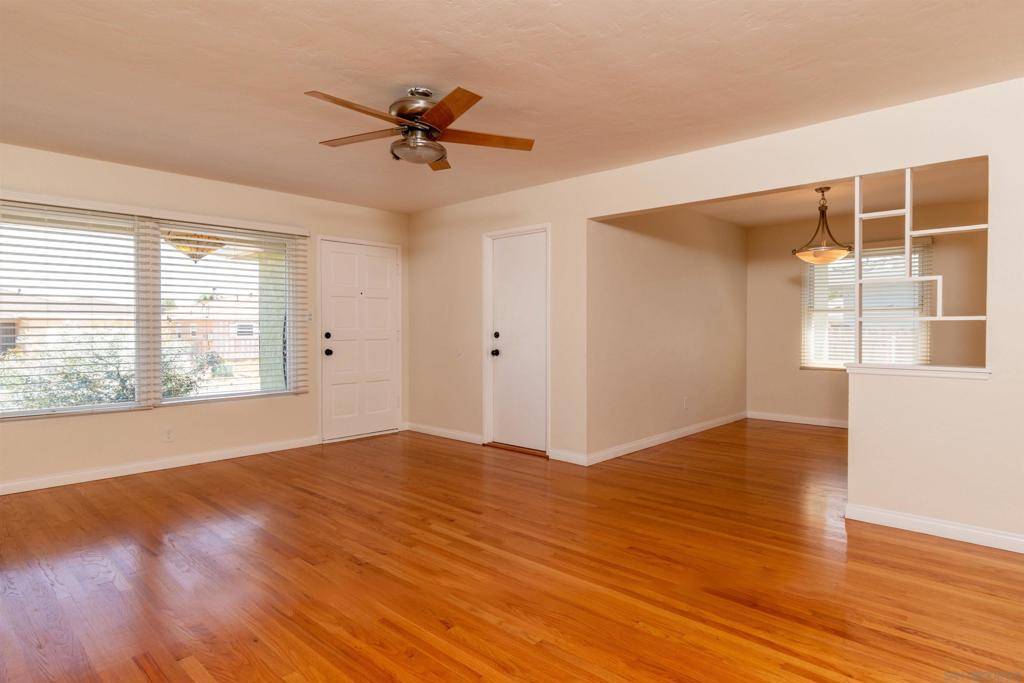 San Diego, CA 92115,4592 Virginia Ave