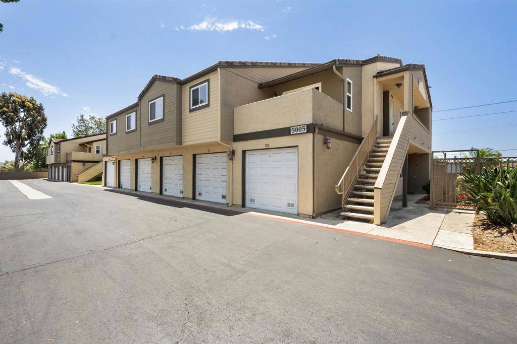 Oceanside, CA 92057,5005 Los Morros Way #11