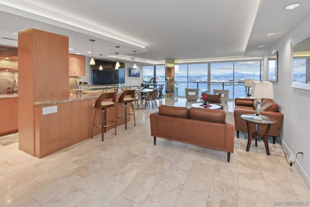 Coronado, CA 92118,1820 Avenida Del Mundo #1205