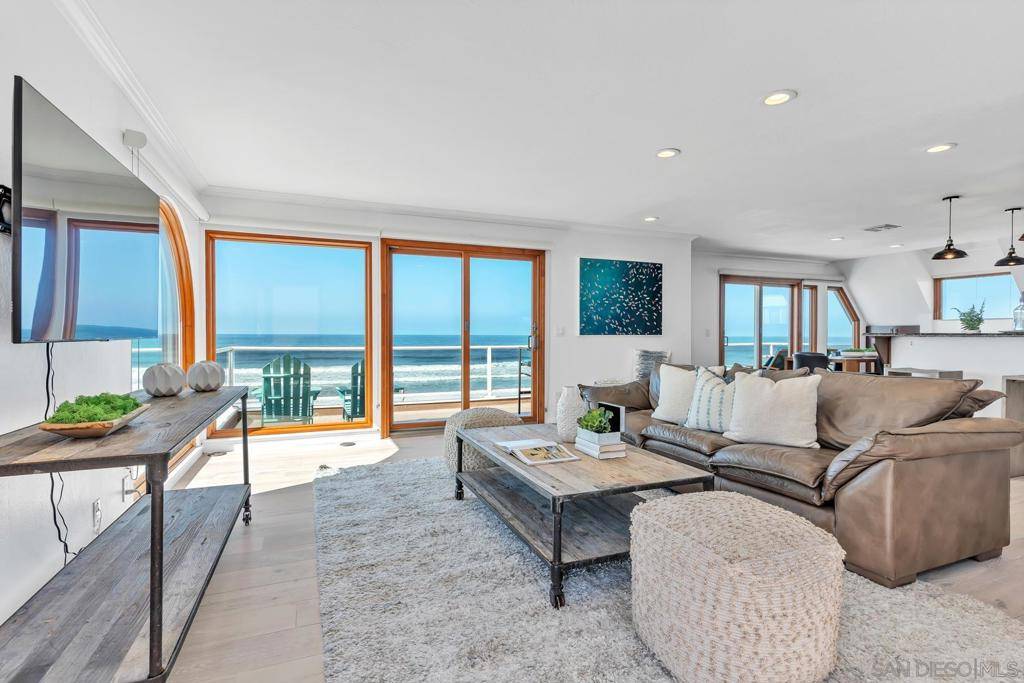 San Diego, CA 92109,3507 Ocean Front Walk