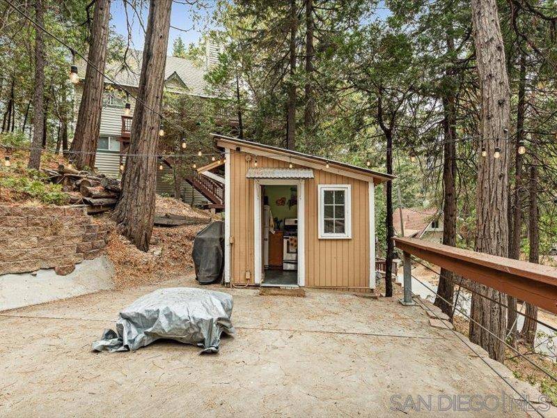 Lake Arrowhead, CA 92352,27961 Rainbow Drive