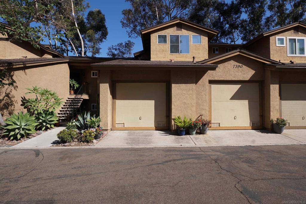 Santee, CA 92071,7390 Mission Trails Dr #95
