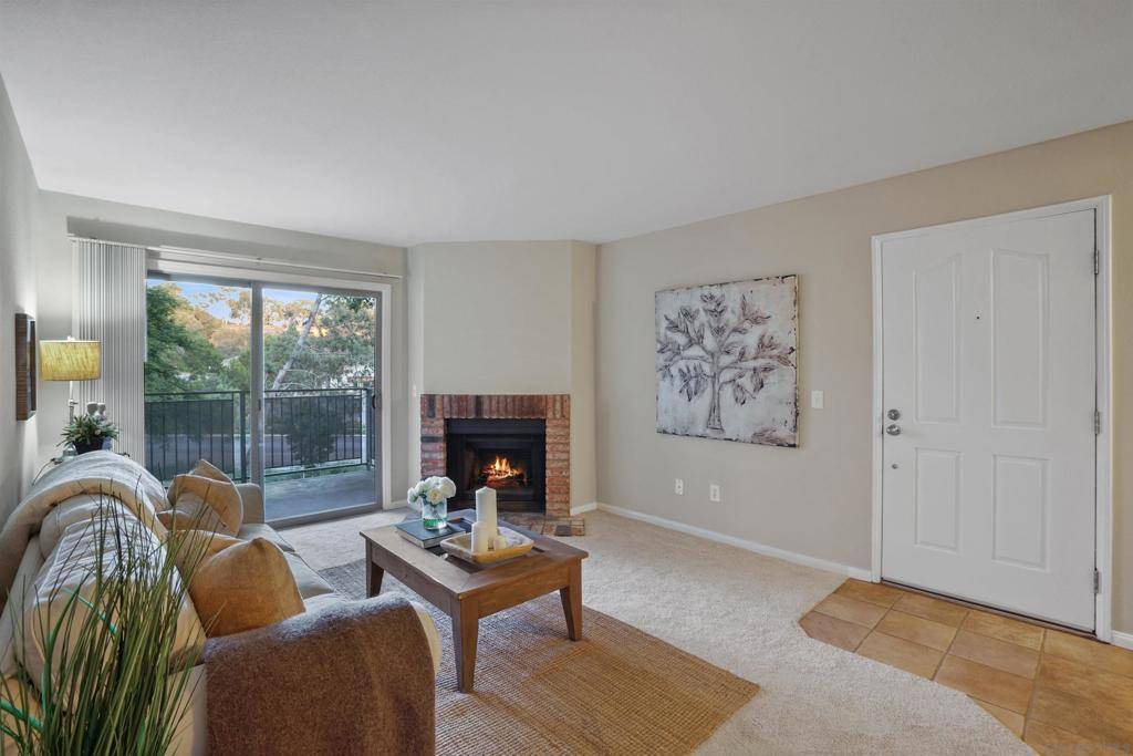 Encinitas, CA 92024,1820 S El Camino Real #204