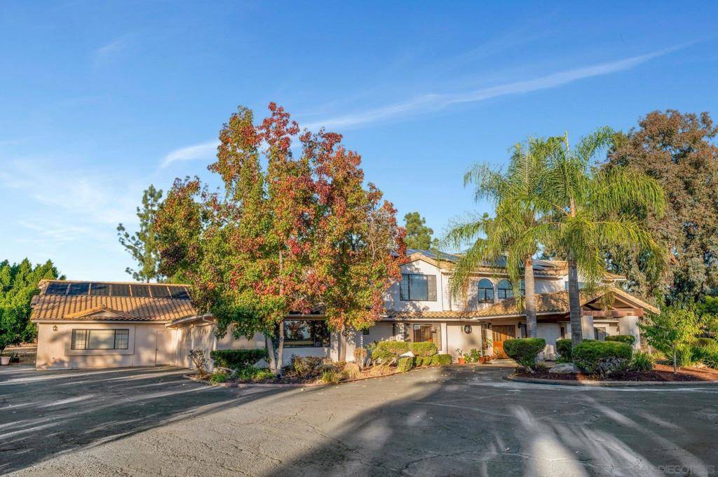 Alpine, CA 91901,2412 Deland Dr