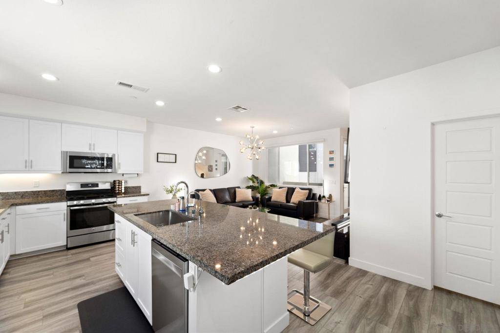 Chula Vista, CA 91915,2321 Element Way #3