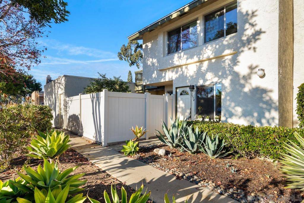 Encinitas, CA 92024,1914 Park Dale Ln