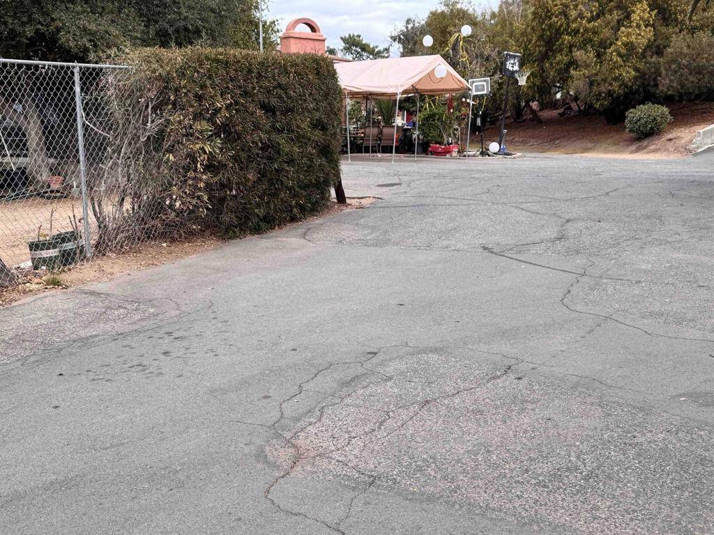Fallbrook, CA 92028,1708 E Mission