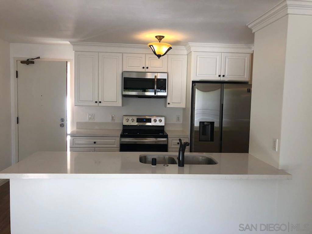 San Diego, CA 92122,8338 Regents Rd #2Y