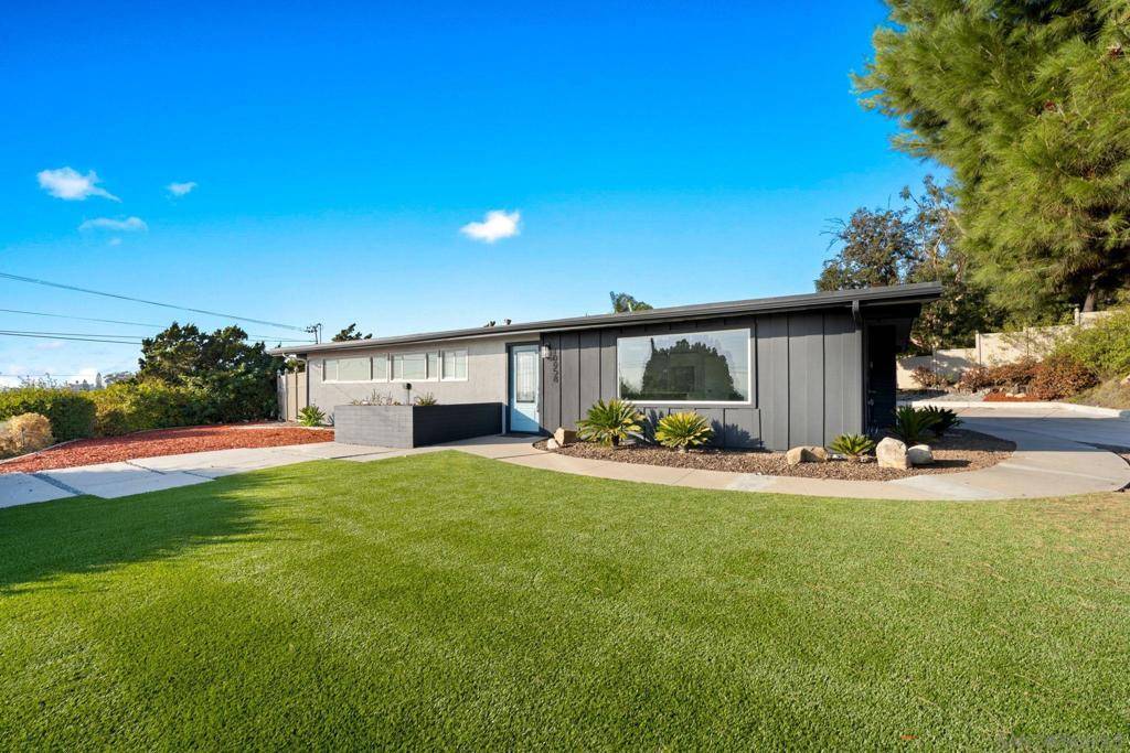 La Mesa, CA 91941,10058 Mozelle Ln