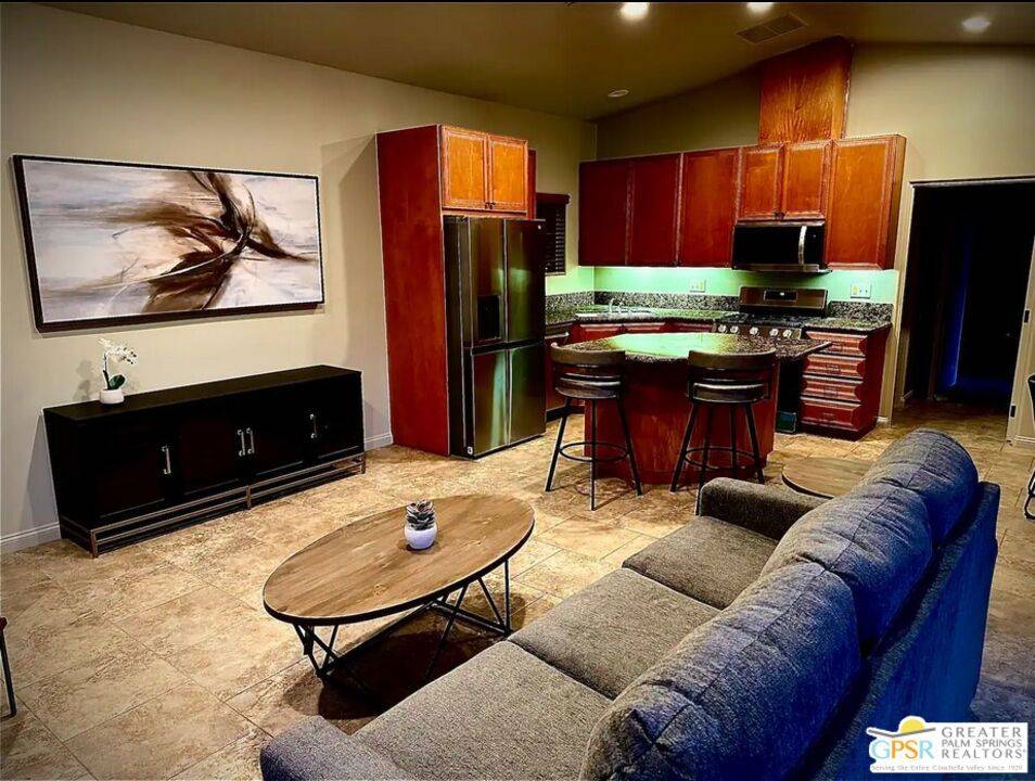 Coachella, CA 92236,44473 Masson DR