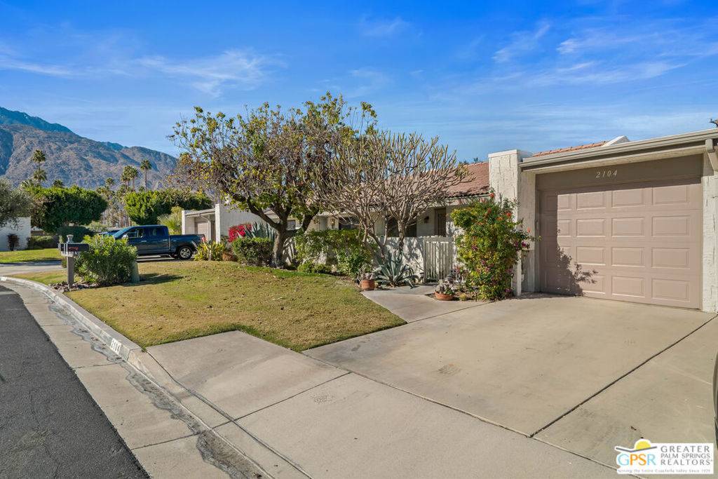 Palm Springs, CA 92264,2104 N Sunshine CIR